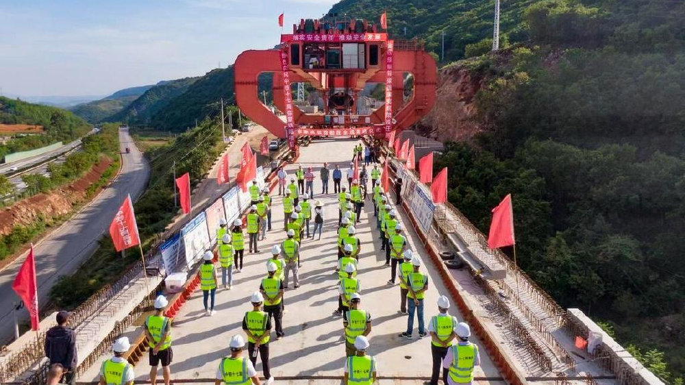 中铁最新中标项目，深入自然的探索之旅——中铁十九局的最新中标项目揭秘