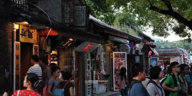 富力最新动态，巷弄深处的独特风味探秘